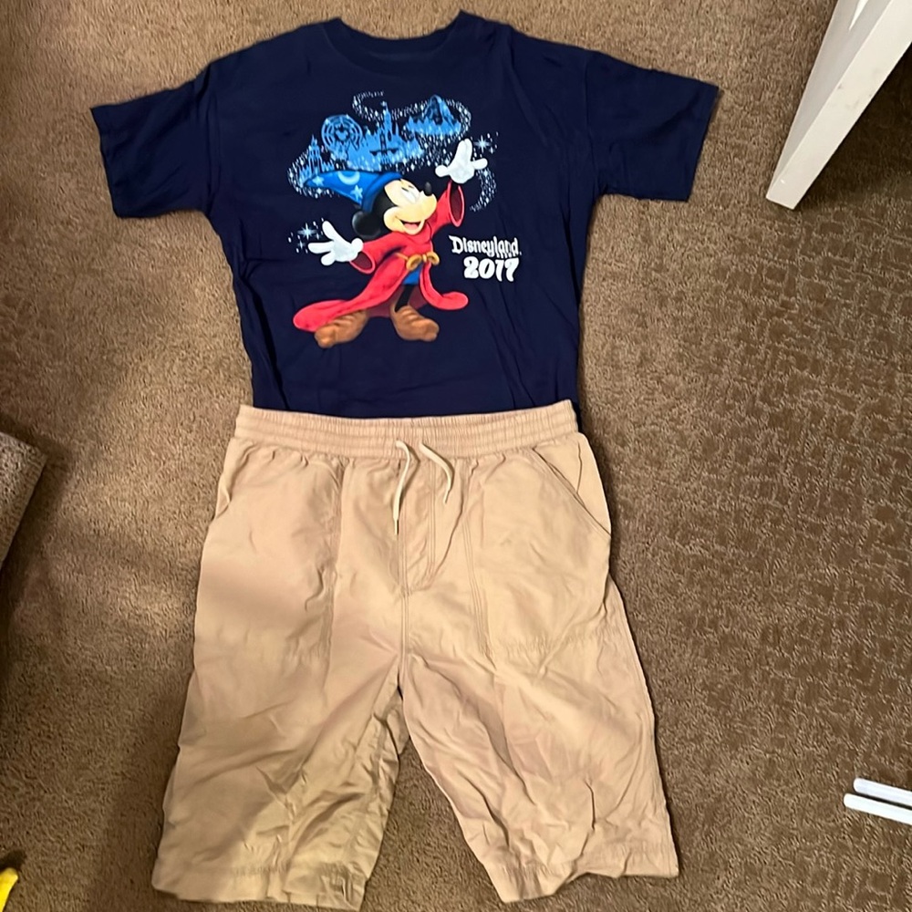 DISNEY PARKS outfit lot! EUC